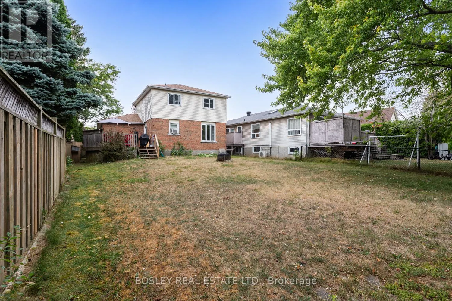 687 MACKECHNIE CRESCENT