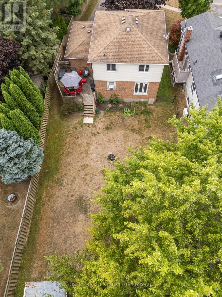 687 MACKECHNIE CRESCENT