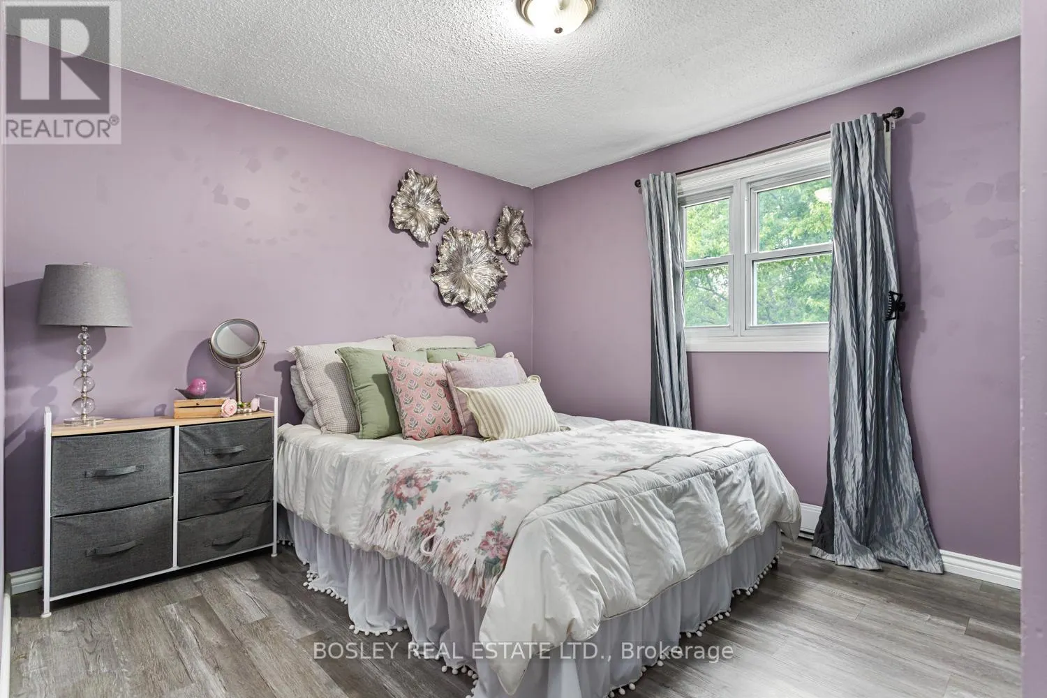 687 MACKECHNIE CRESCENT