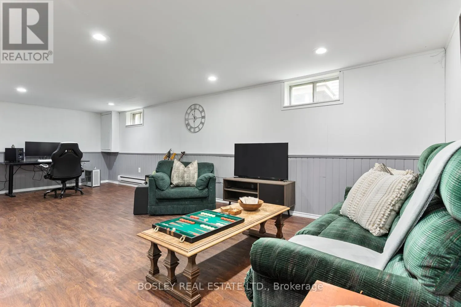 687 MACKECHNIE CRESCENT