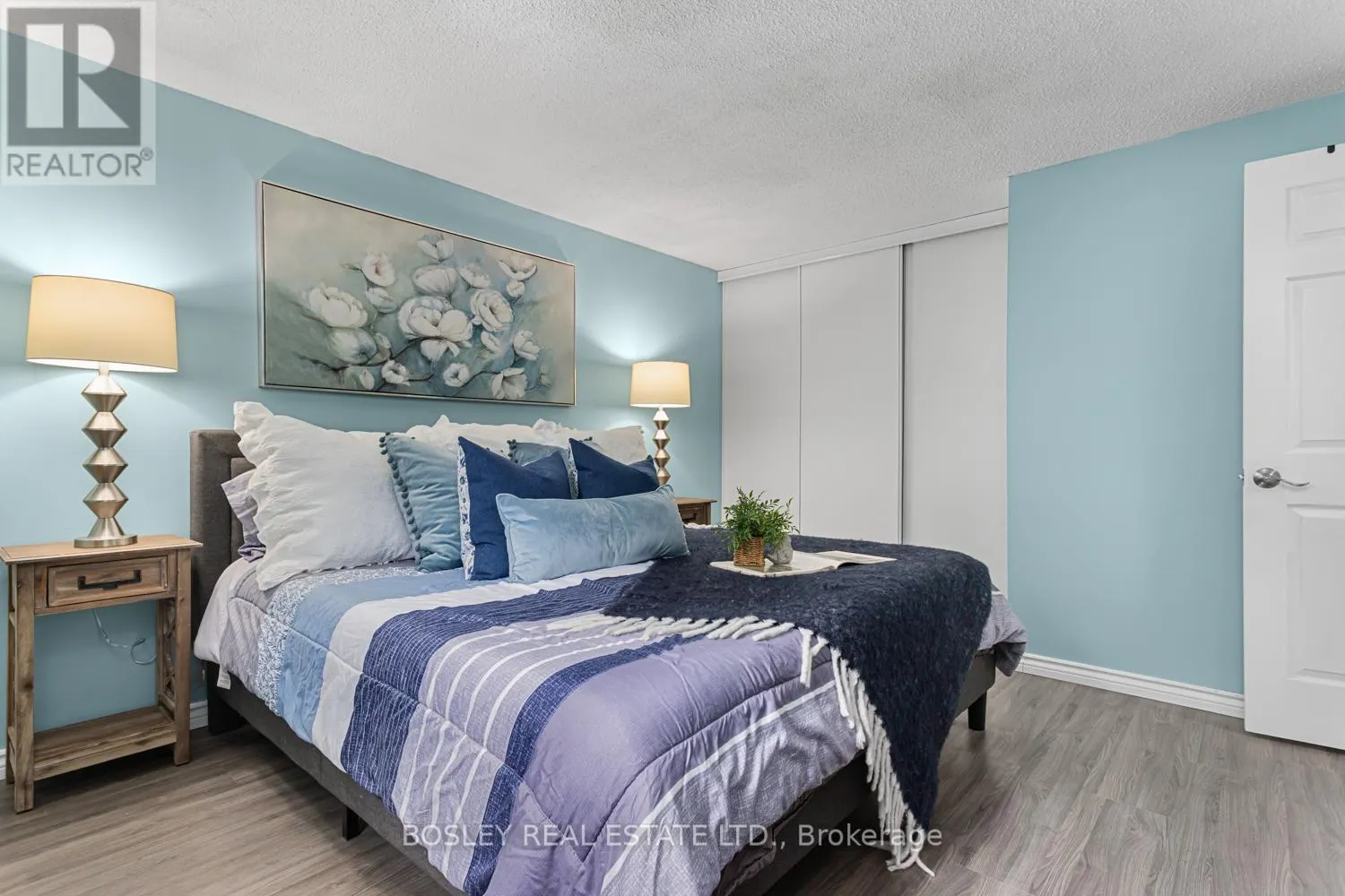 687 MACKECHNIE CRESCENT