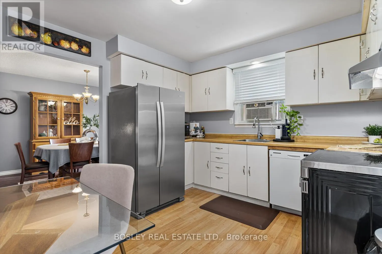 687 MACKECHNIE CRESCENT