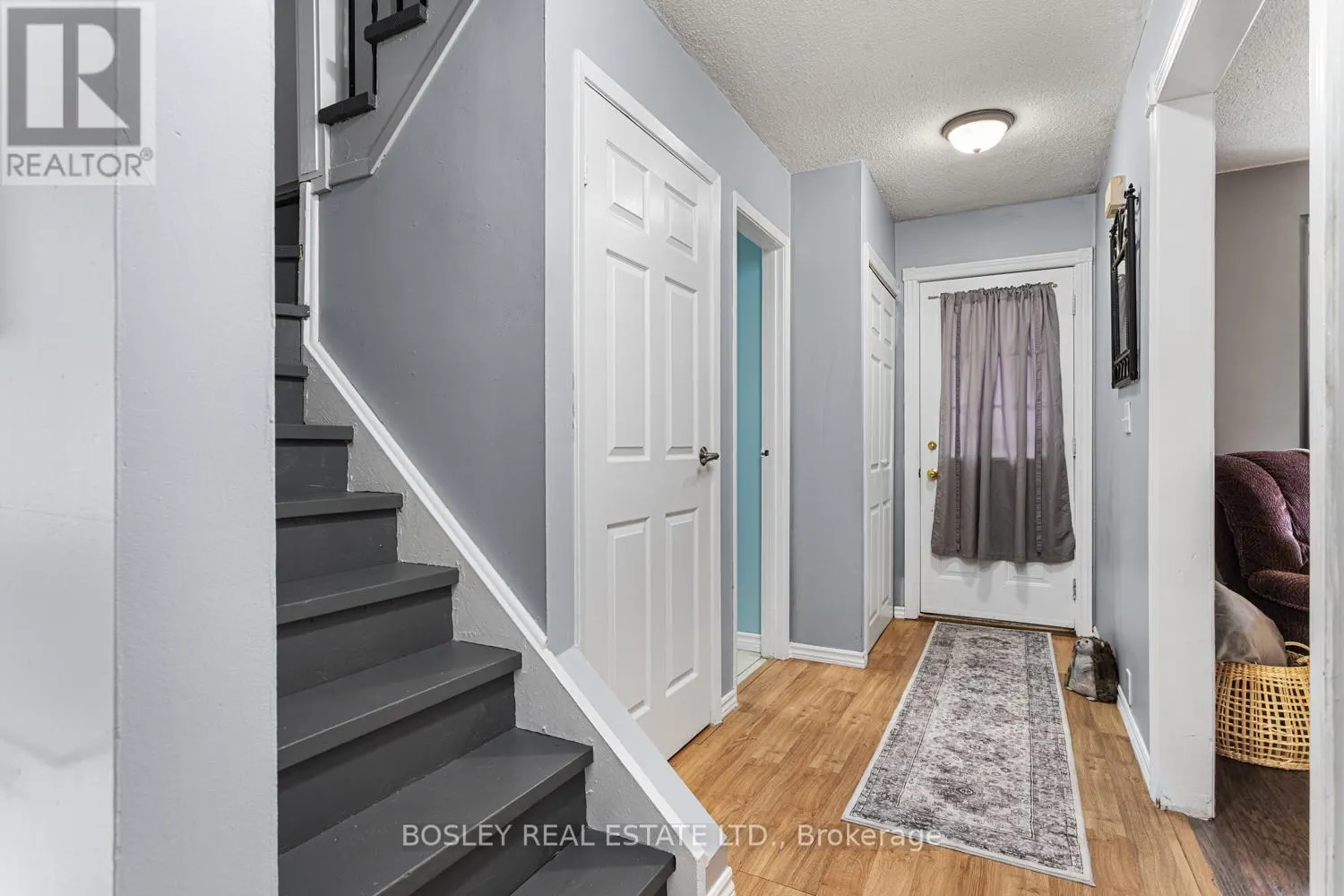 687 MACKECHNIE CRESCENT