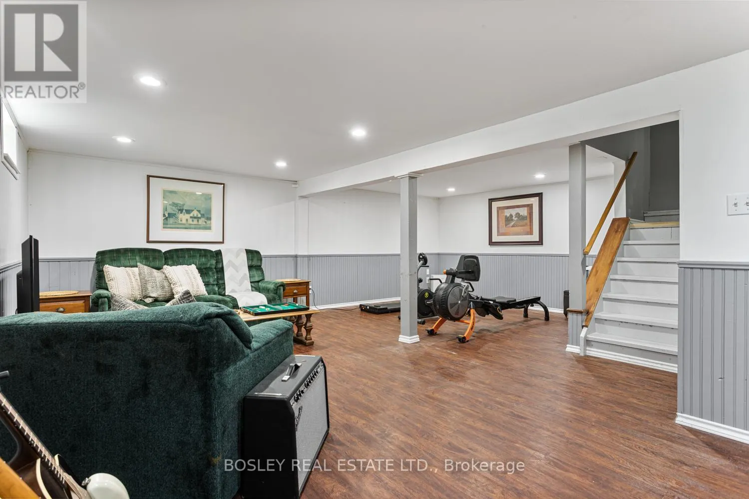 687 MACKECHNIE CRESCENT
