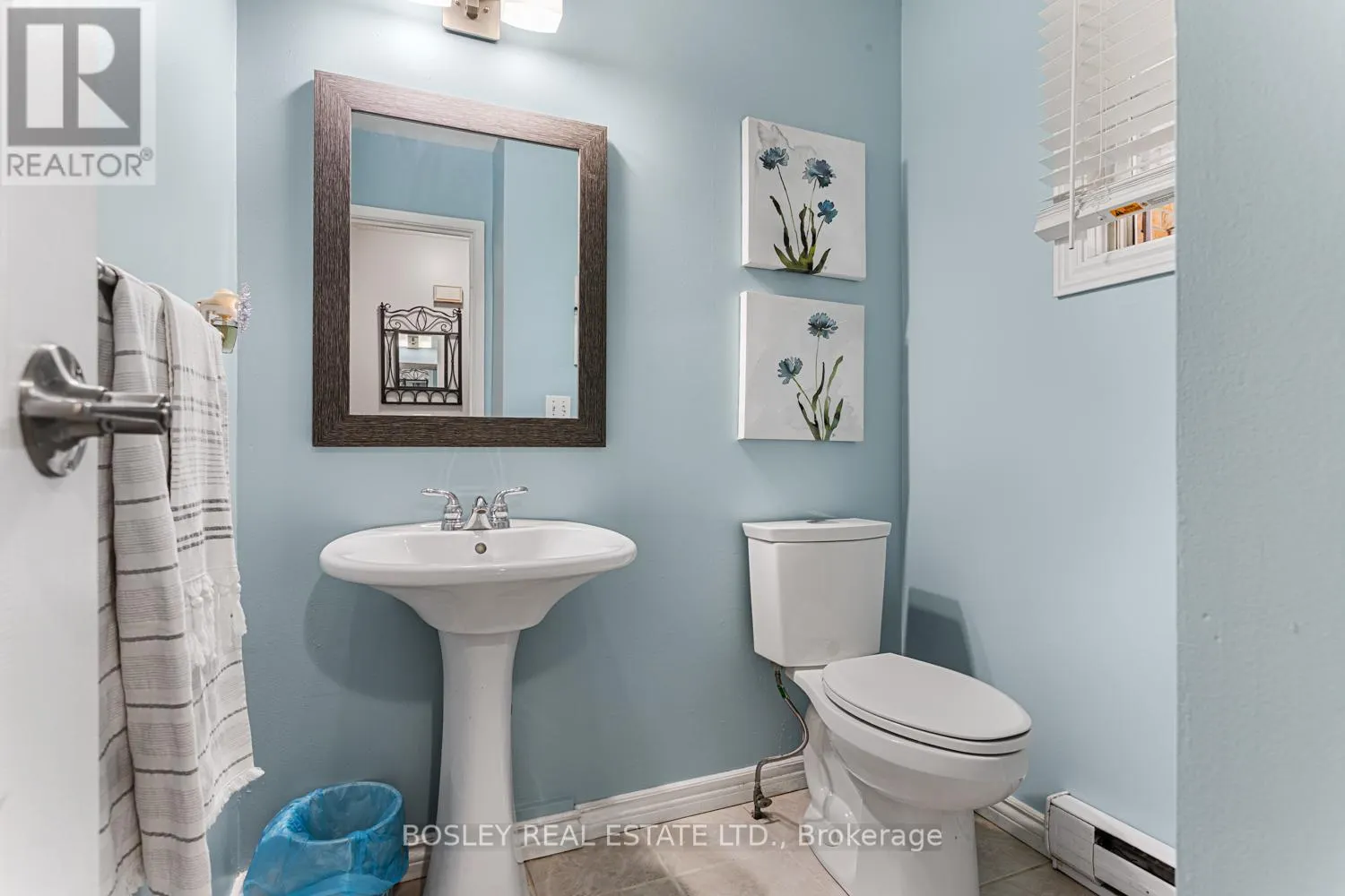 687 MACKECHNIE CRESCENT