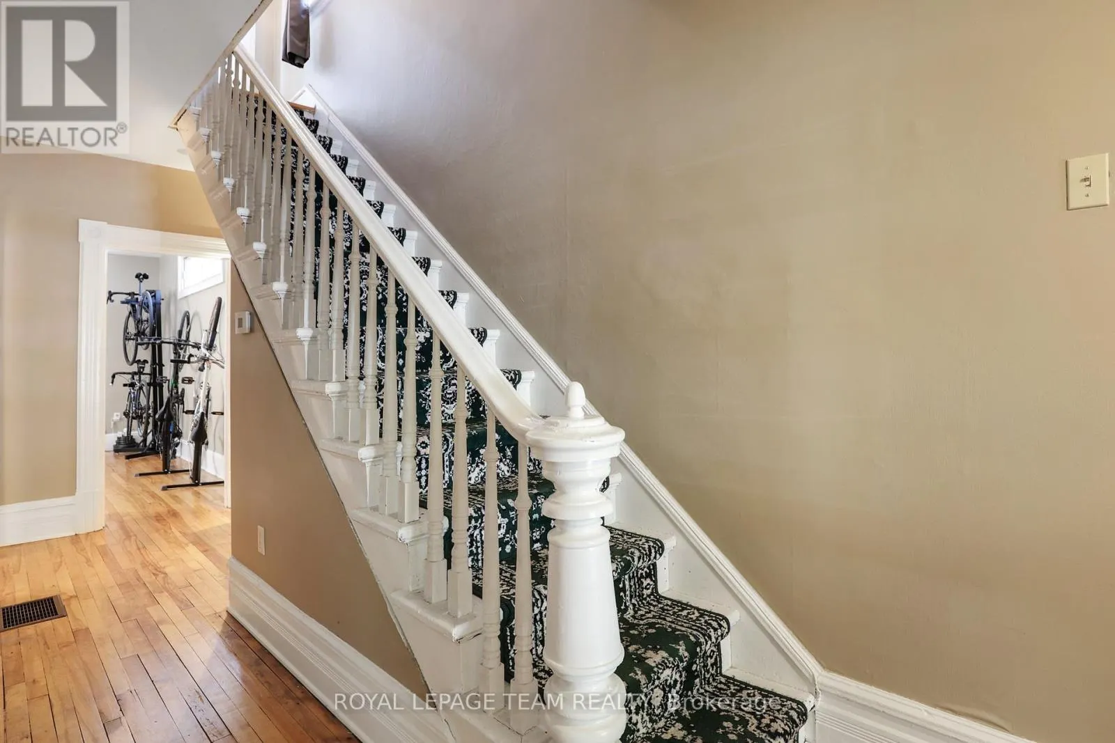 142 CATHCART STREET