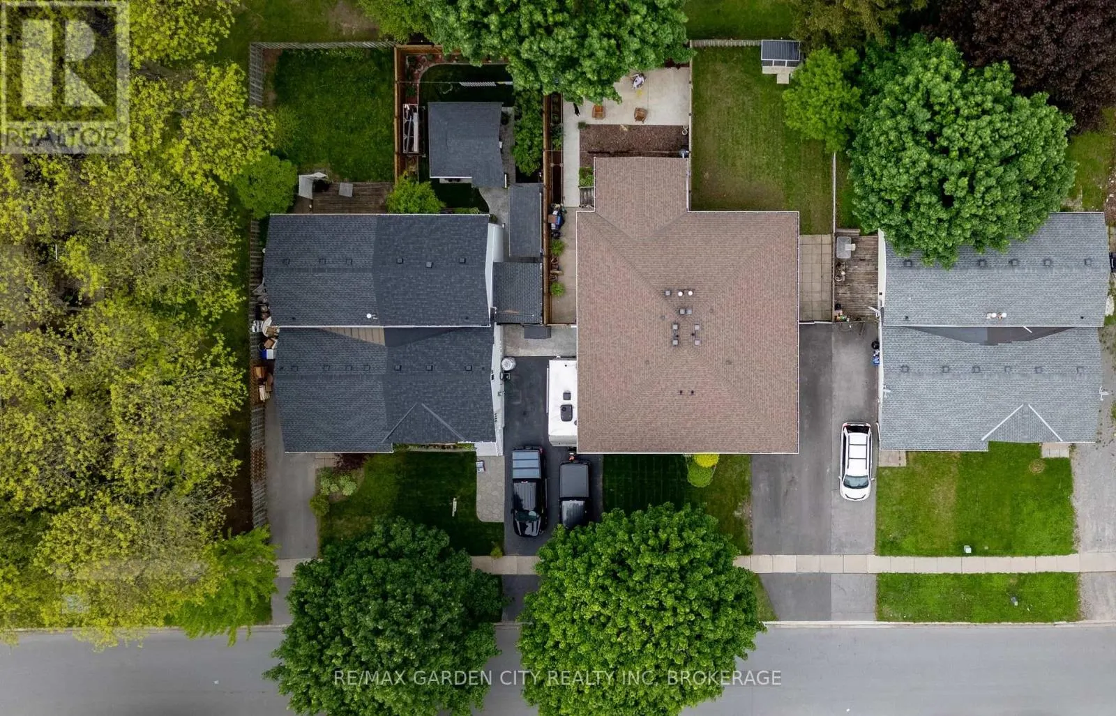 85 VENTURA DRIVE
