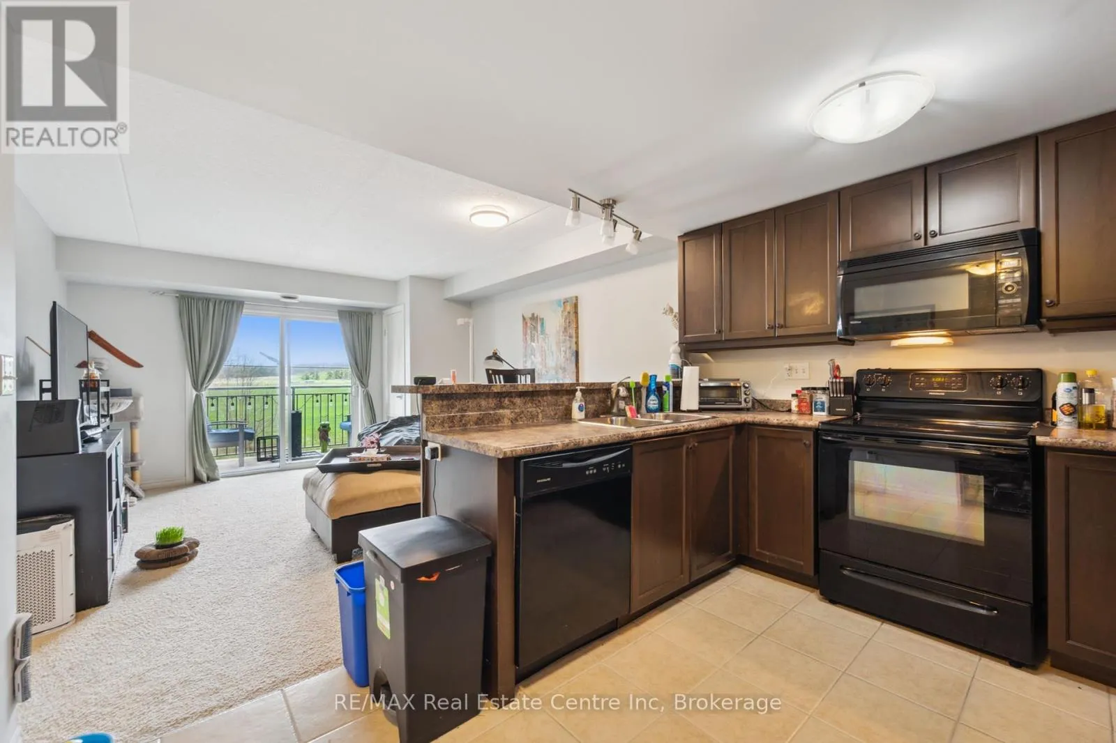 303 - 19 WATERFORD DRIVE, #303