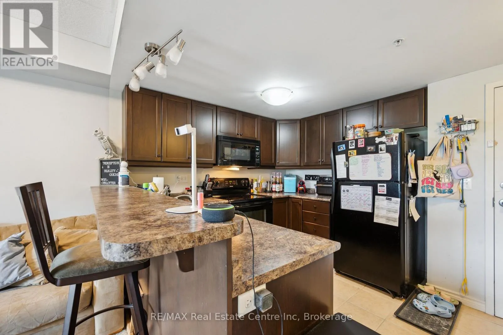 303 - 19 WATERFORD DRIVE, #303