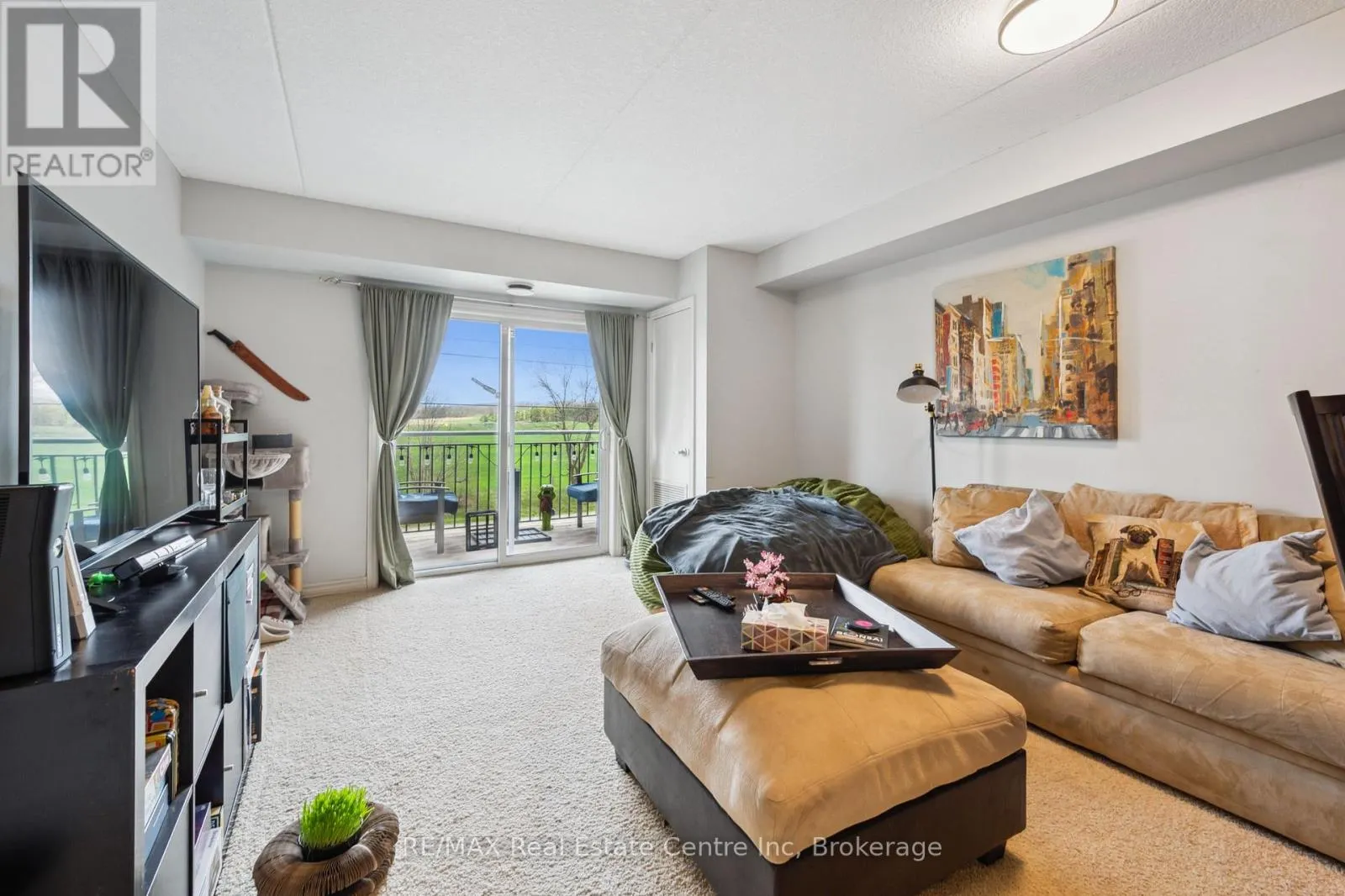 303 - 19 WATERFORD DRIVE, #303
