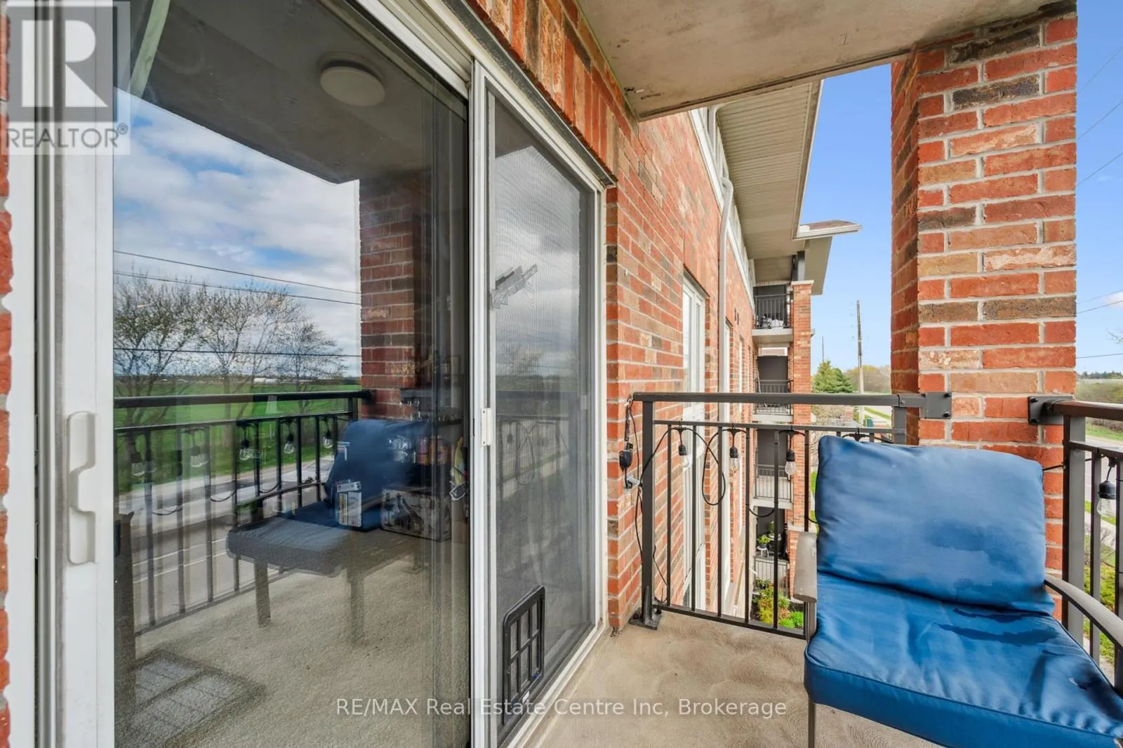 303 - 19 WATERFORD DRIVE, #303