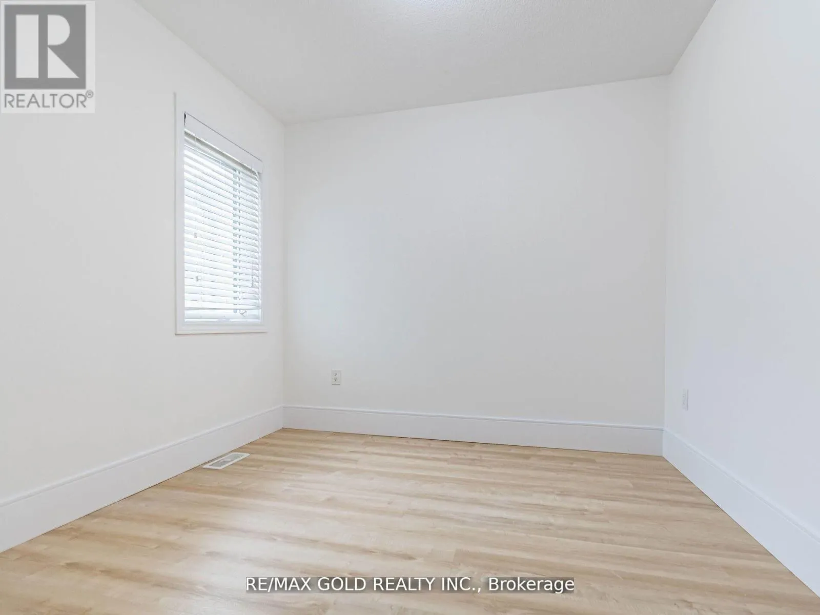 436 LINDEN DRIVE