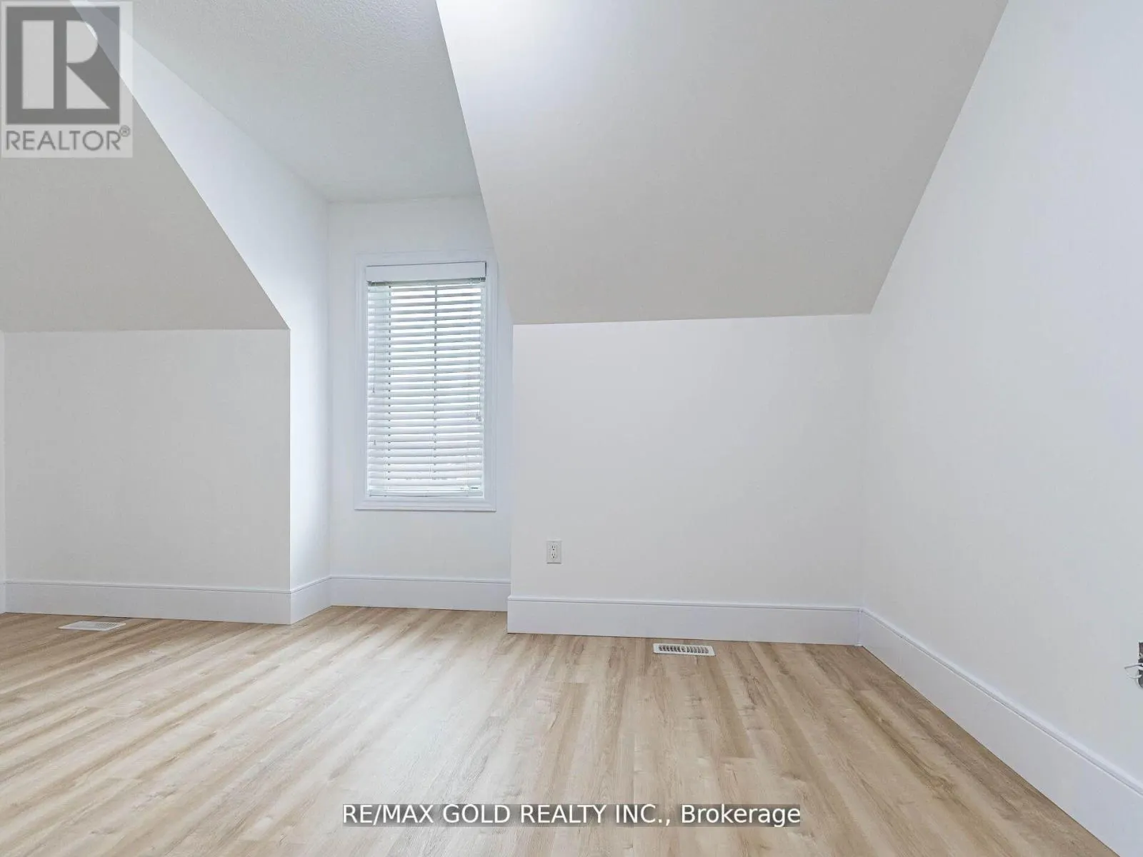 436 LINDEN DRIVE