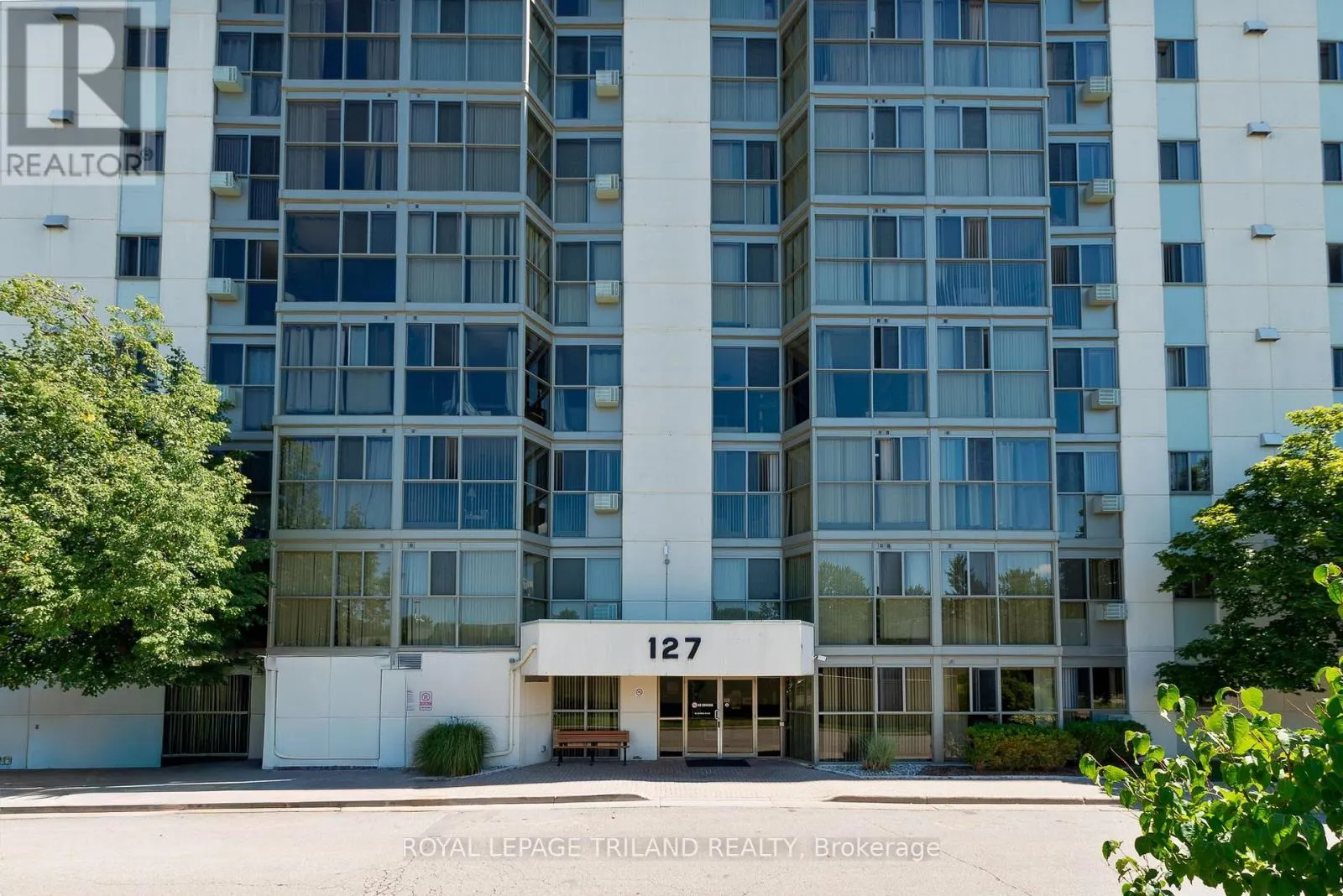 802 - 127 BELMONT DRIVE, #802