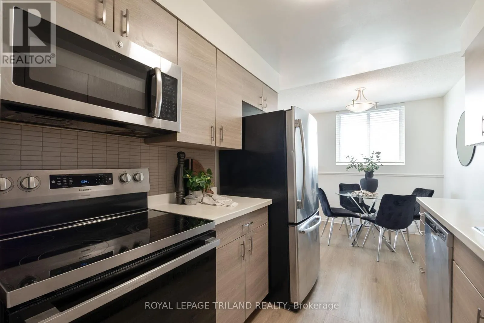 802 - 127 BELMONT DRIVE, #802