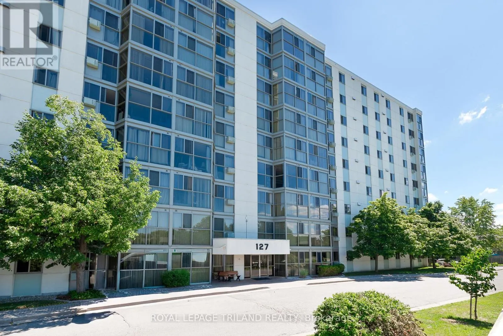 802 - 127 BELMONT DRIVE, #802