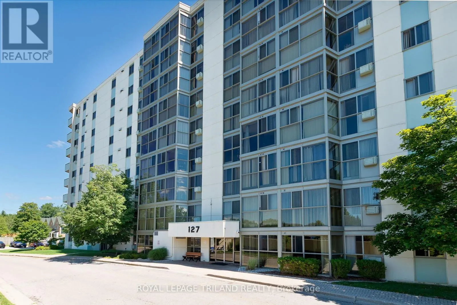 802 - 127 BELMONT DRIVE, #802