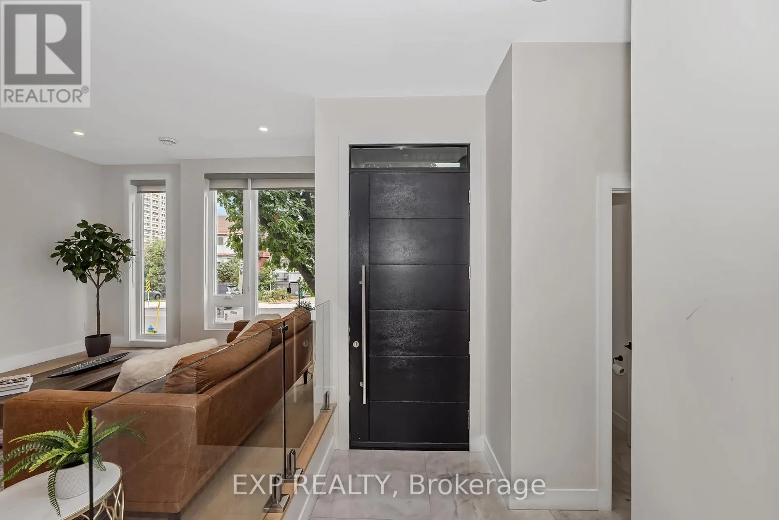 4A HURON AVENUE N