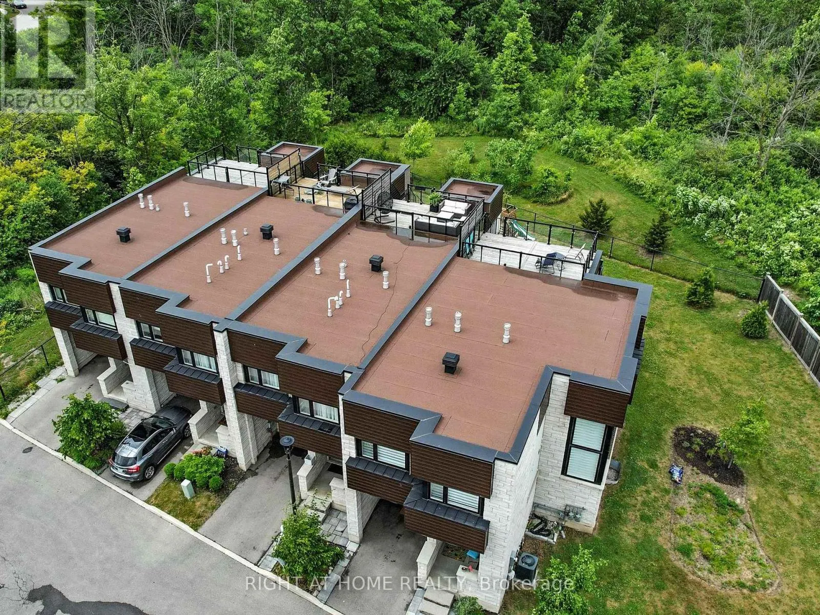 30 - 35 MIDHURST HEIGHTS