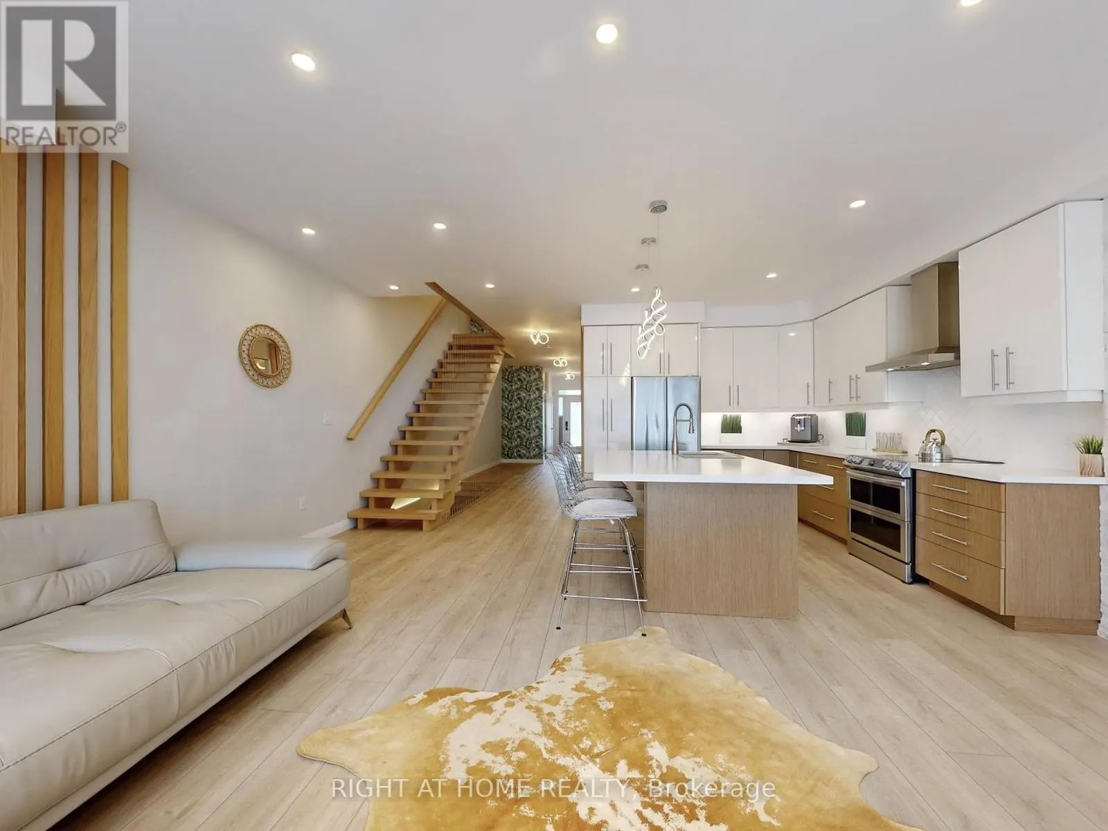30 - 35 MIDHURST HEIGHTS