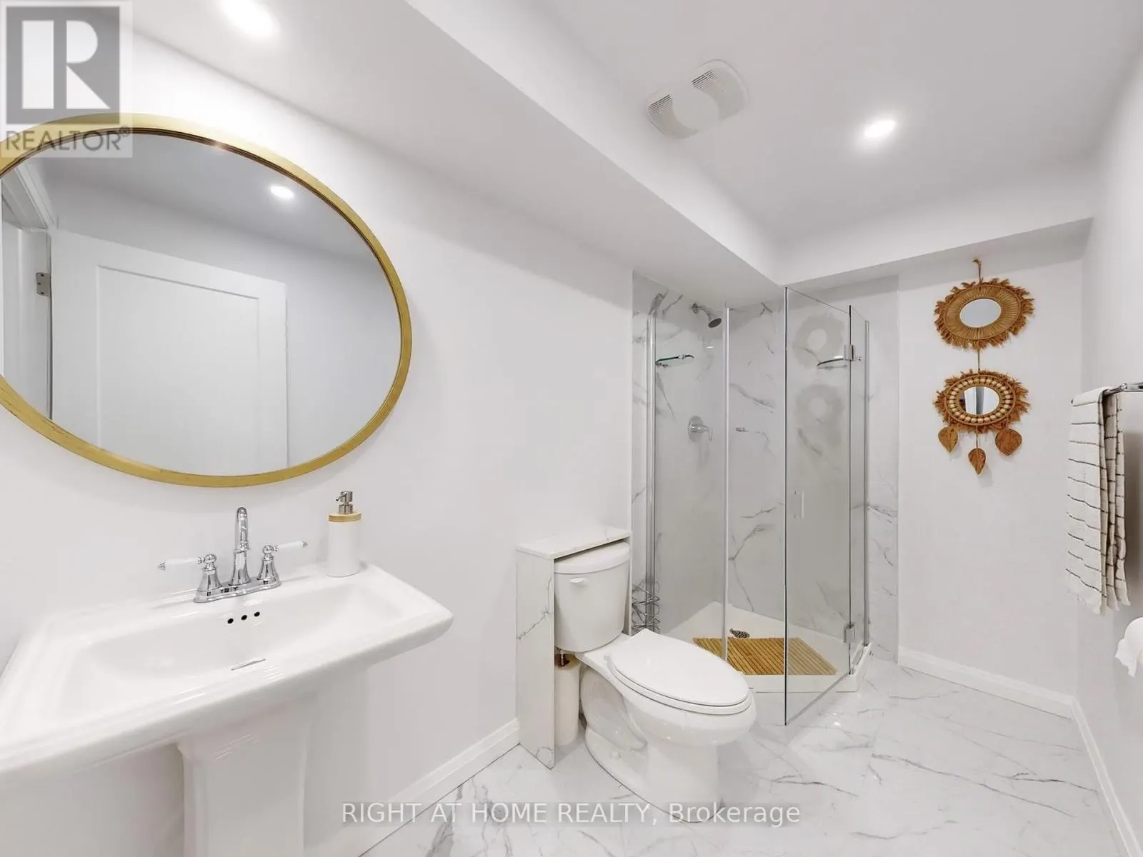 30 - 35 MIDHURST HEIGHTS
