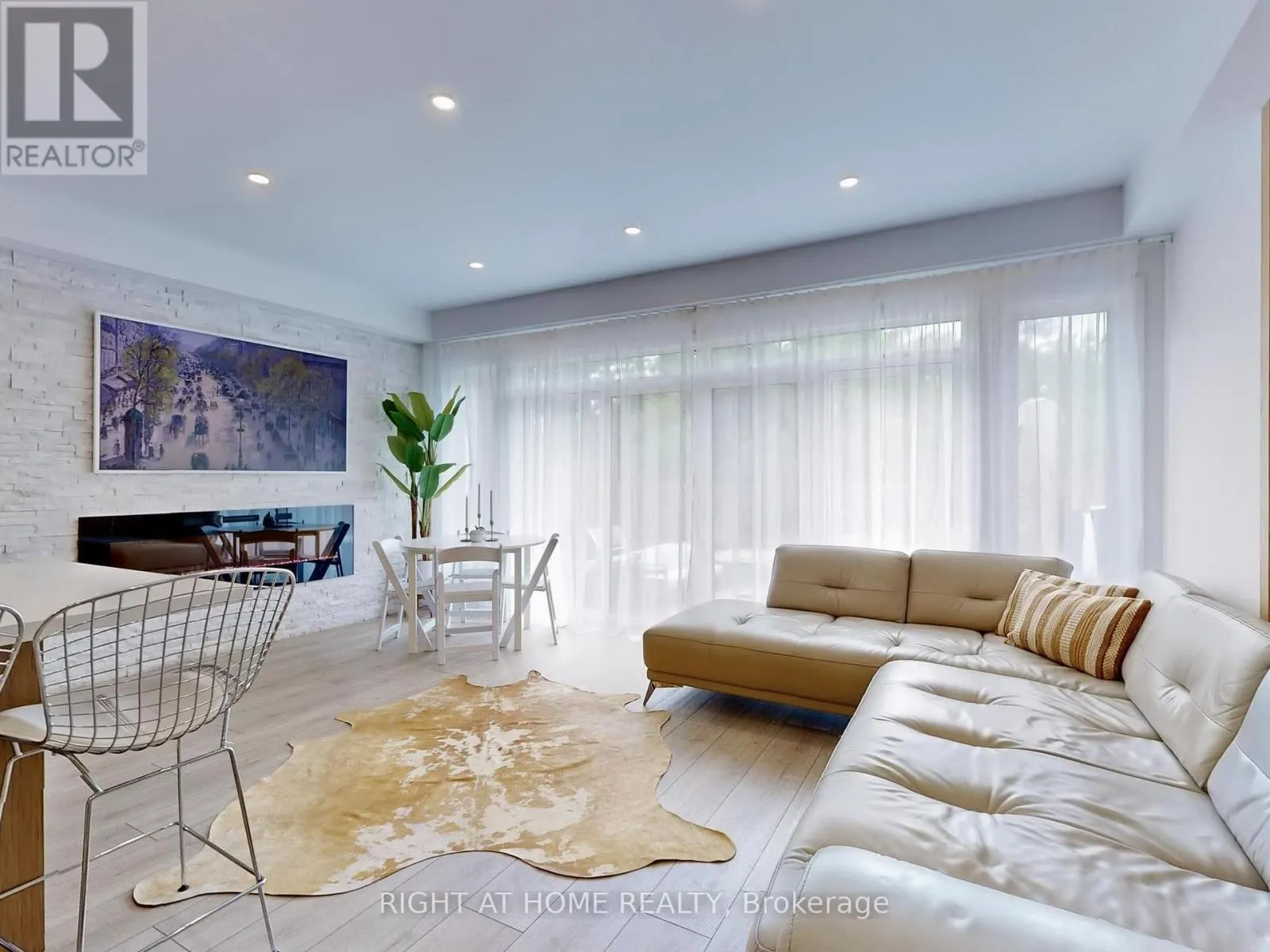 30 - 35 MIDHURST HEIGHTS