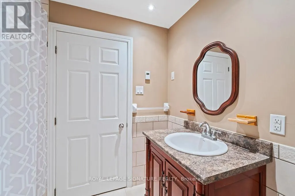 18 - 510 QUEENSWAY WEST