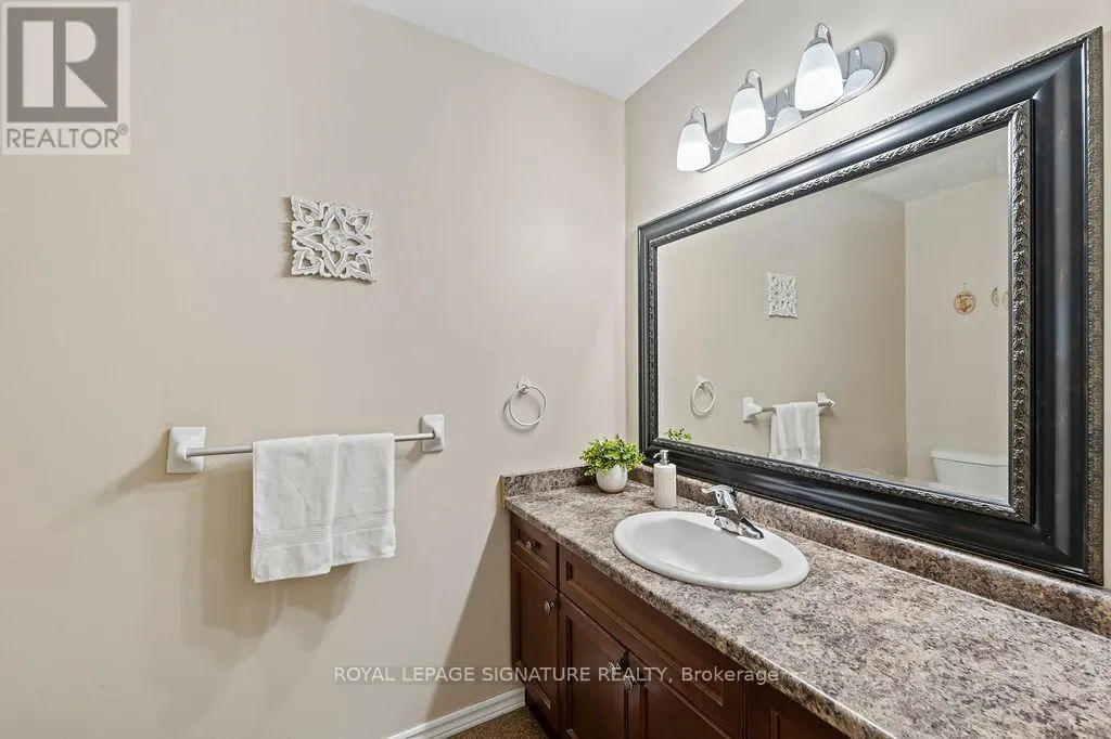 18 - 510 QUEENSWAY WEST