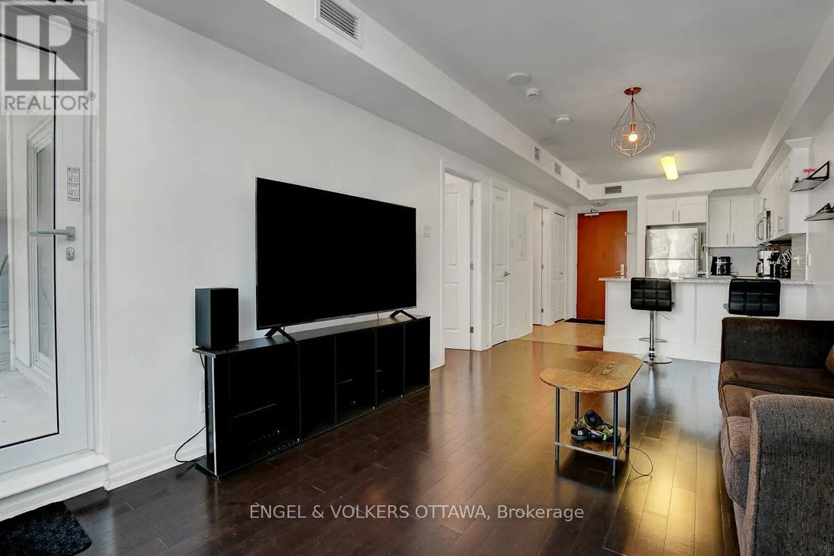 1305 - 242 RIDEAU STREET