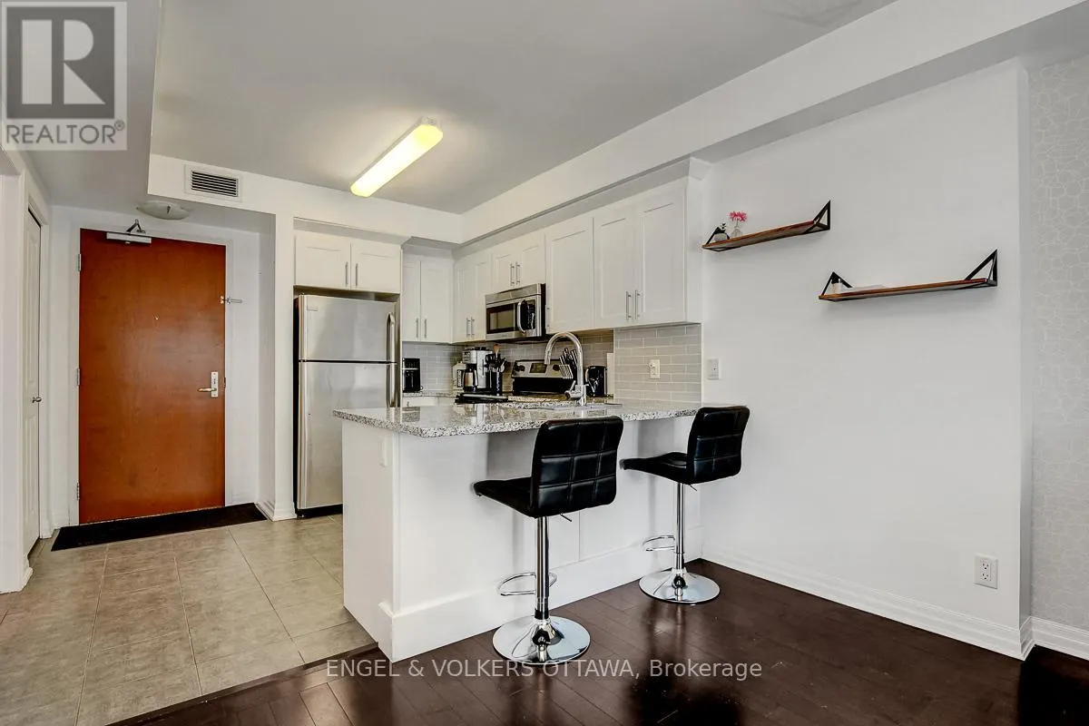 1305 - 242 RIDEAU STREET