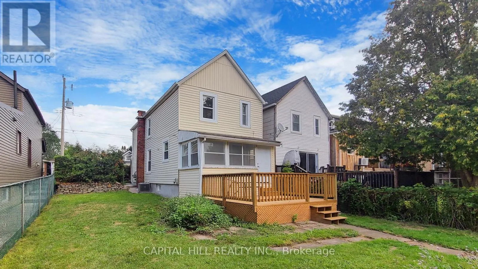 160 PICTON STREET E