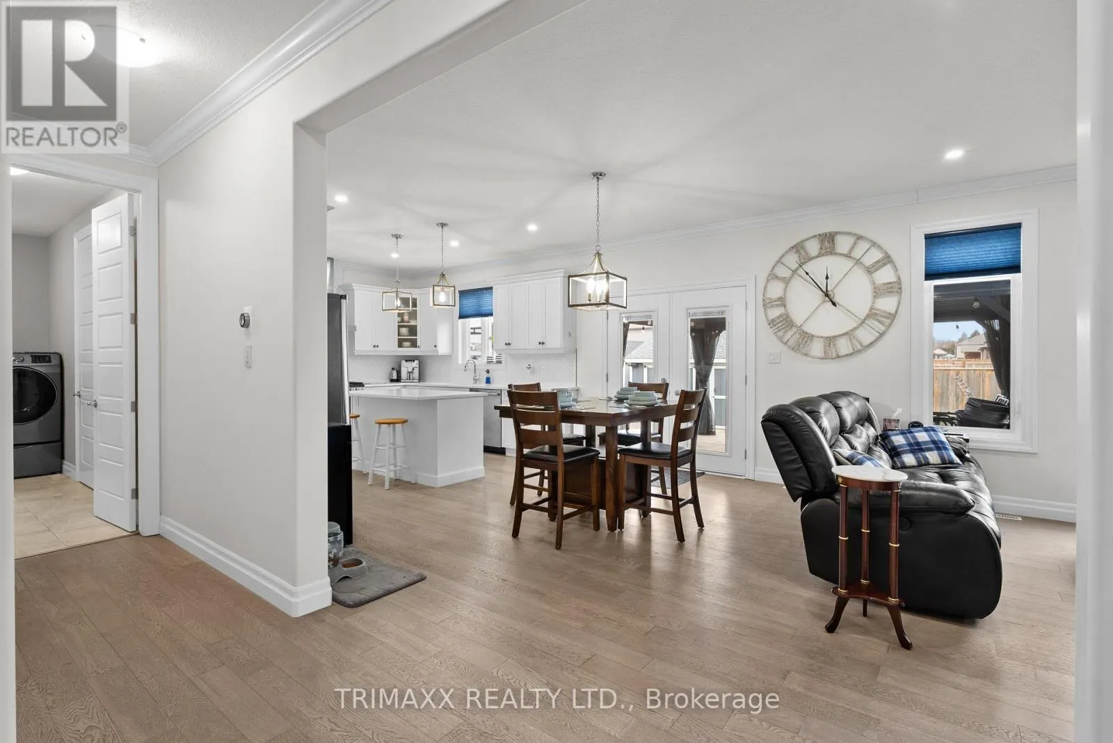 31 THAMES SPRINGS CRESCENT