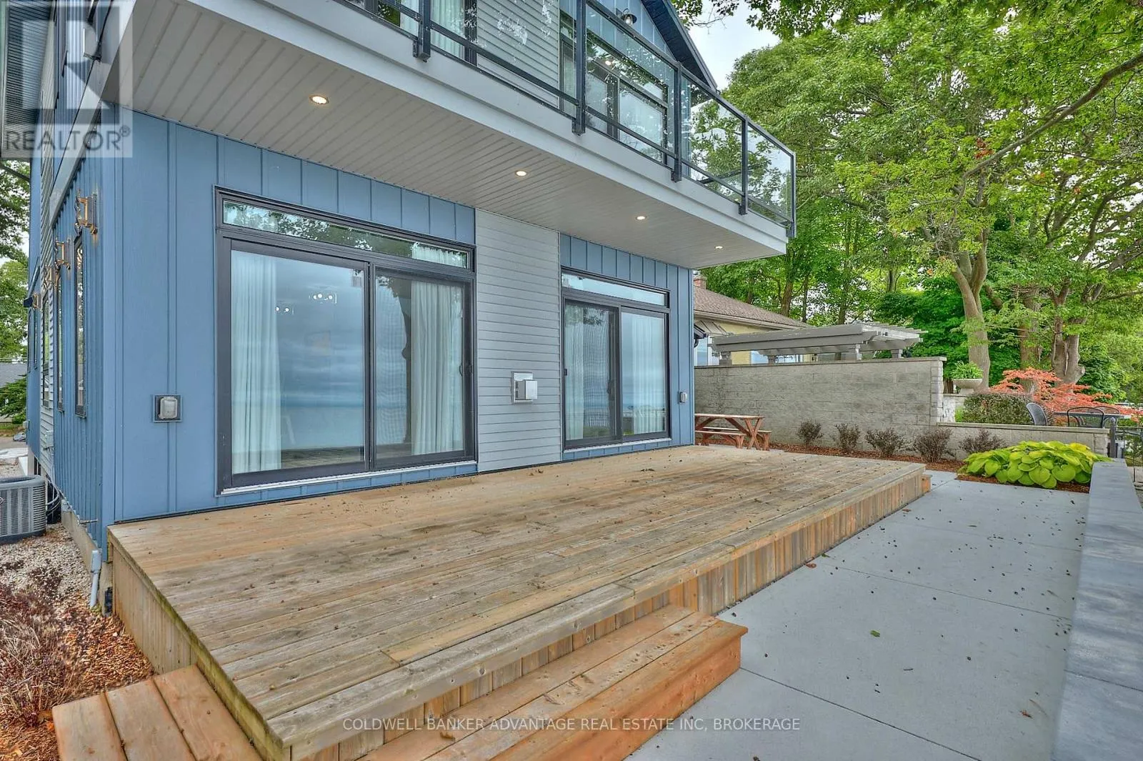 10591 LAKESHORE ROAD