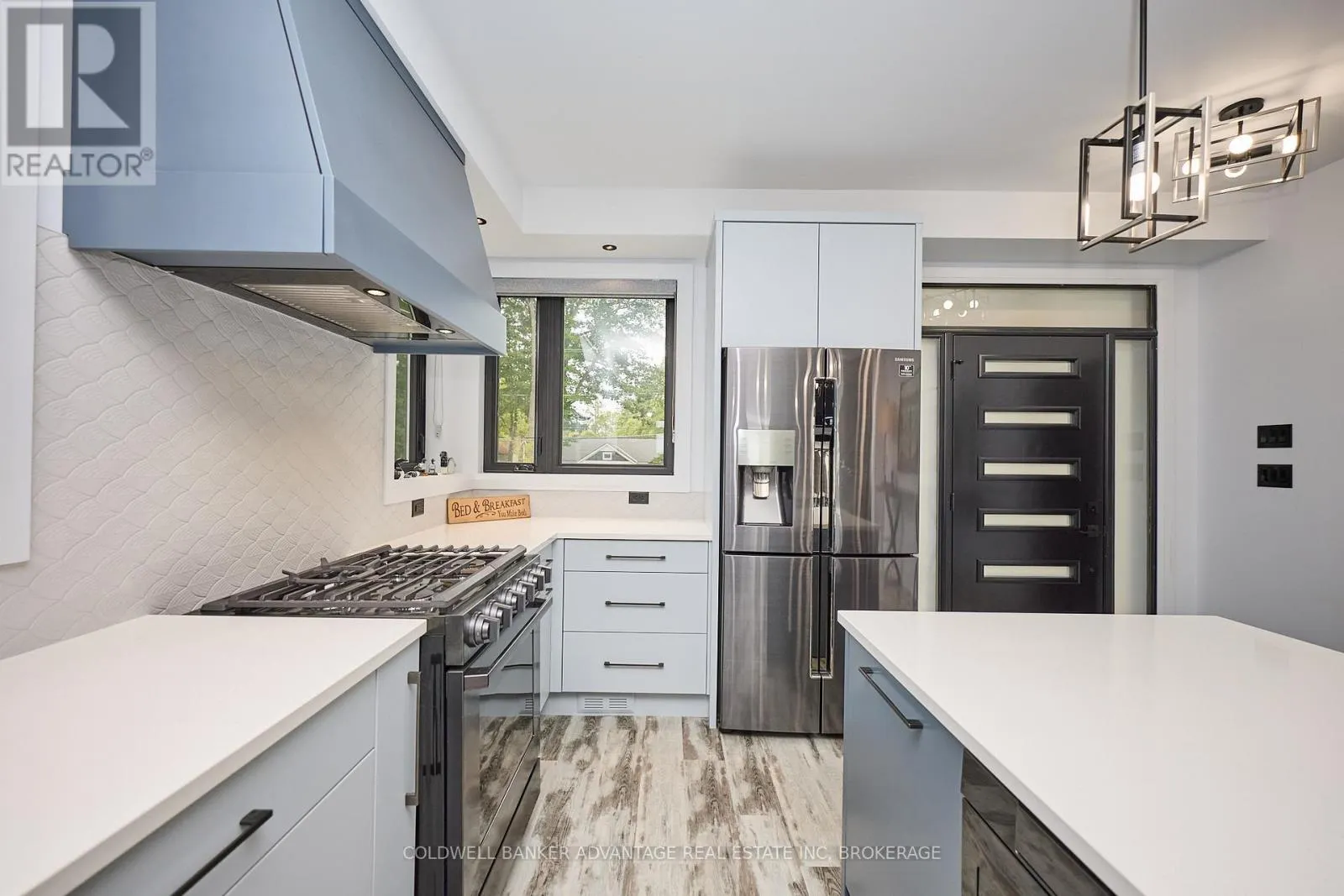 10591 LAKESHORE ROAD