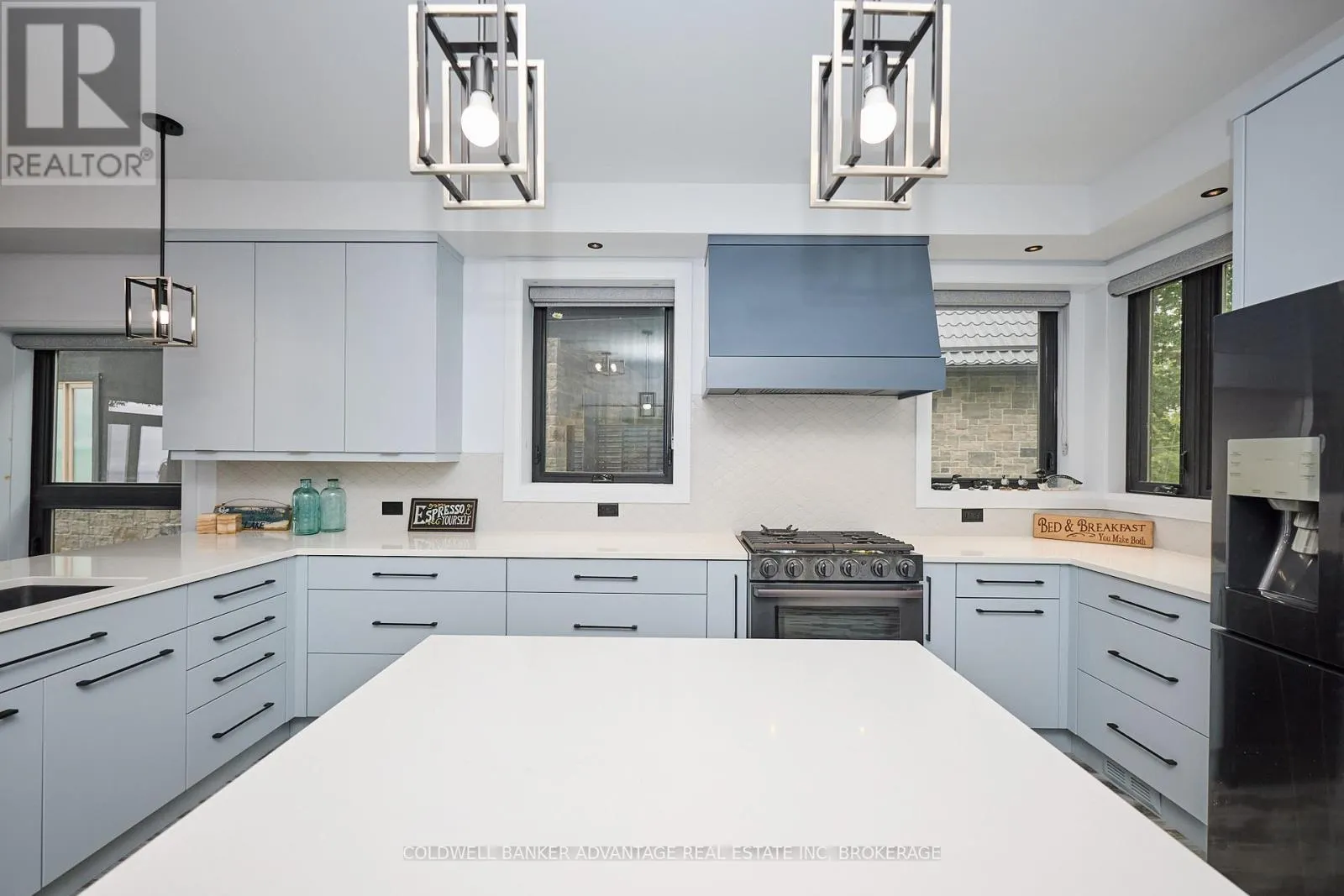 10591 LAKESHORE ROAD