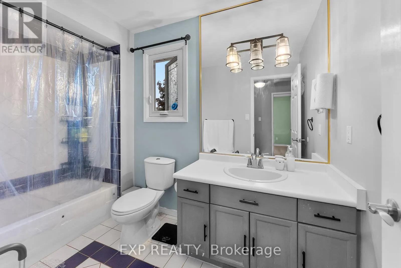 3 BRIARSDALE CRESCENT