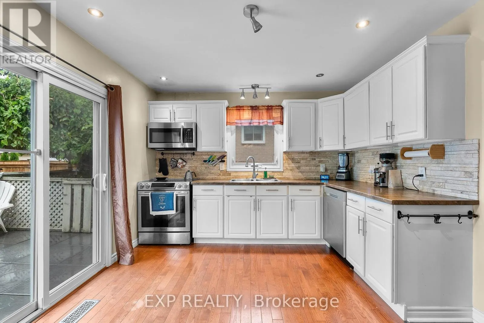 3 BRIARSDALE CRESCENT