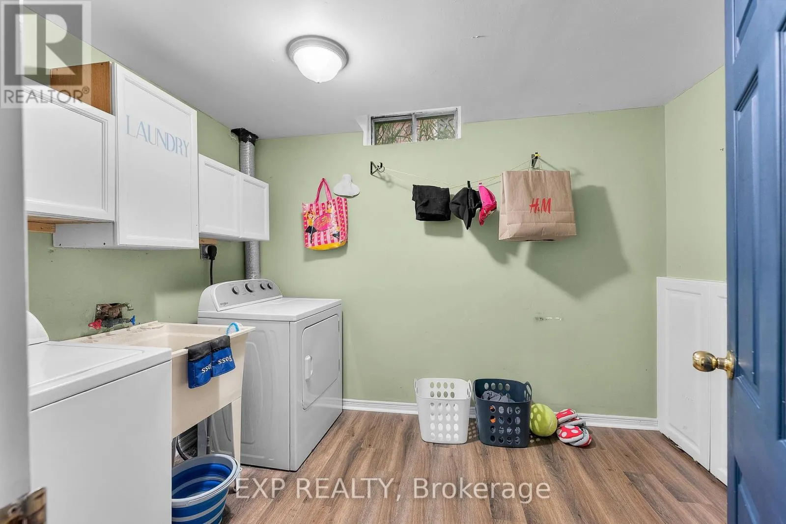3 BRIARSDALE CRESCENT