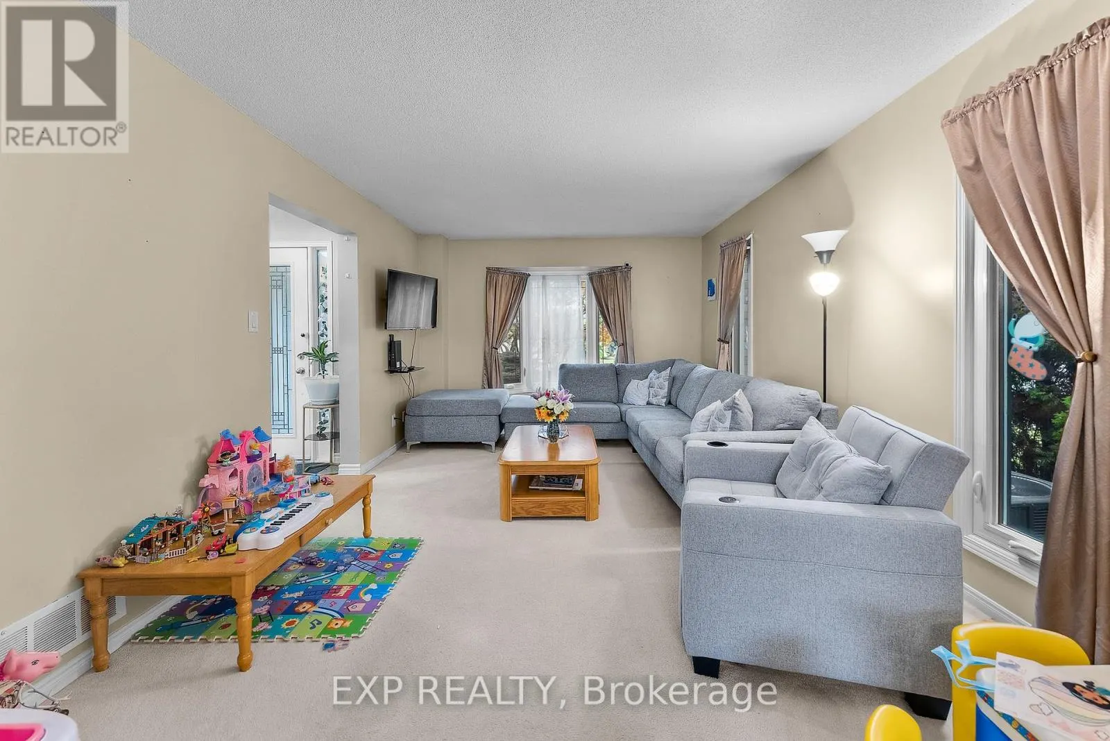 3 BRIARSDALE CRESCENT