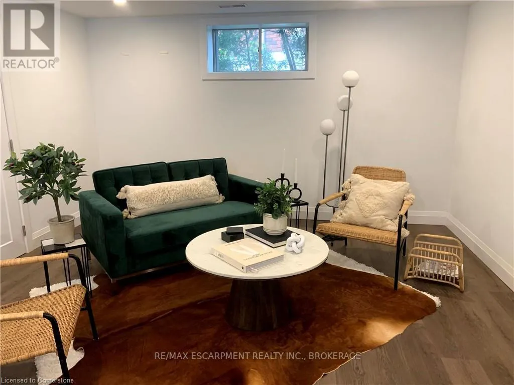 LOWER - 46 CLOKE COURT, #Lower
