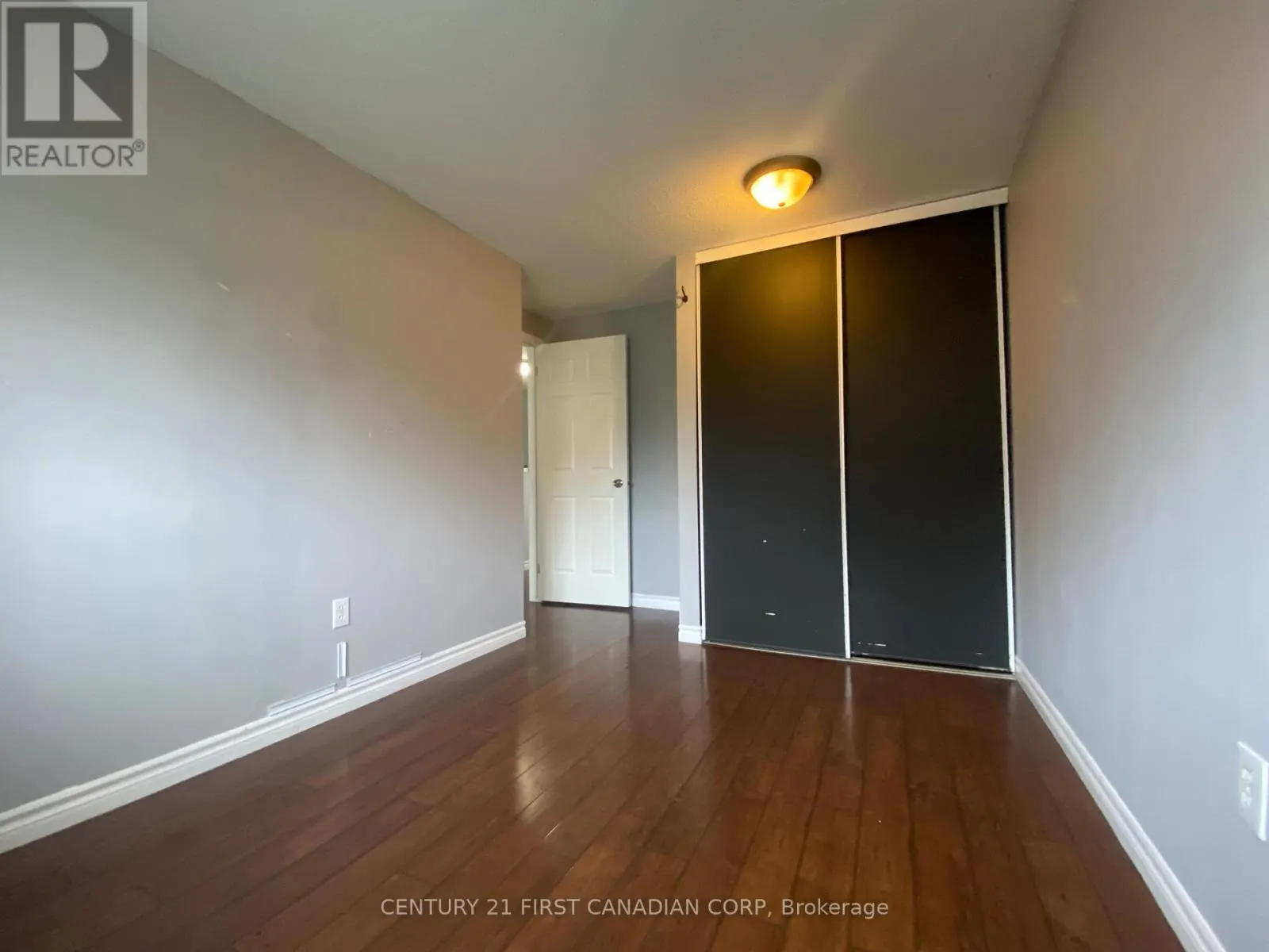 53 - 50 CHAPMAN COURT, #53