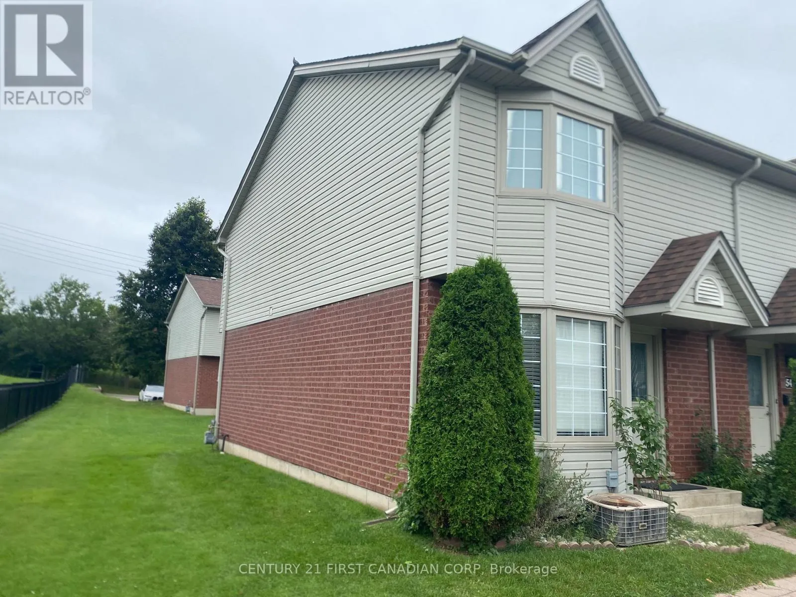 53 - 50 CHAPMAN COURT, #53