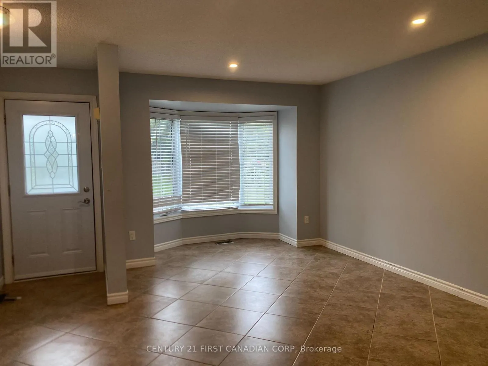 53 - 50 CHAPMAN COURT, #53