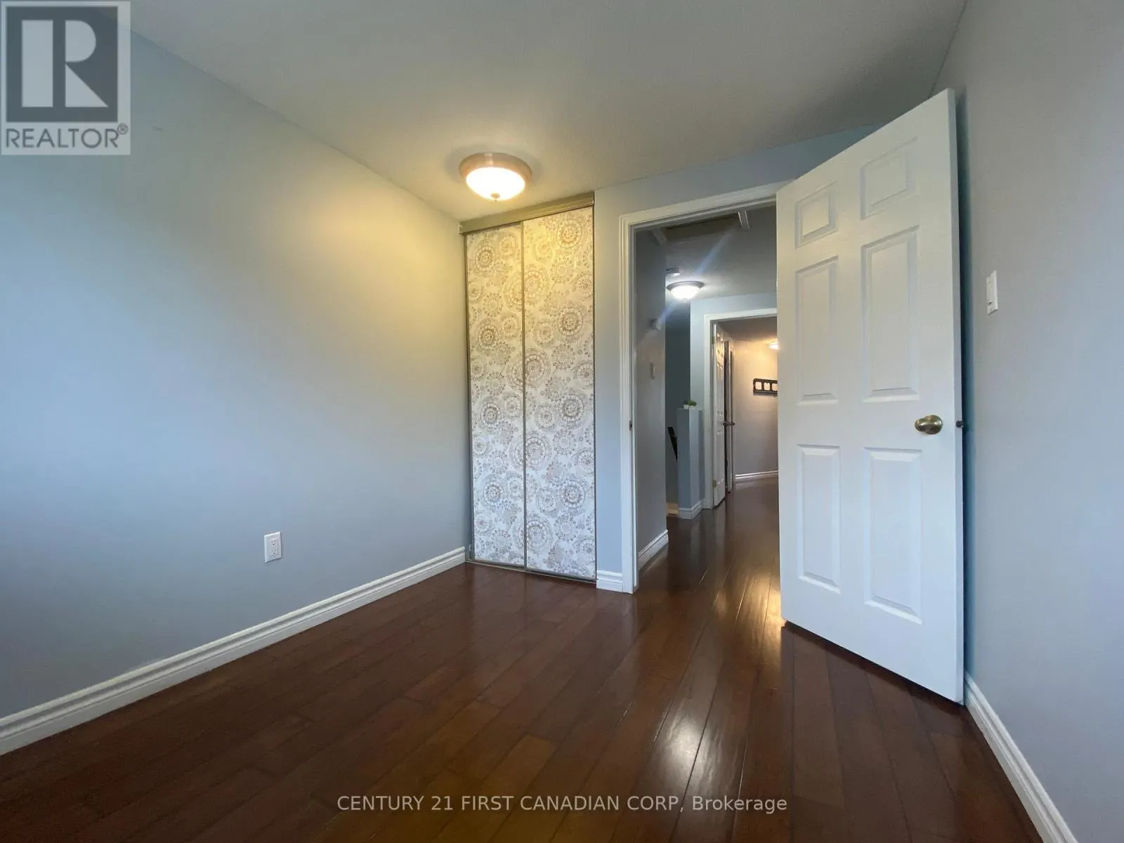 53 - 50 CHAPMAN COURT, #53