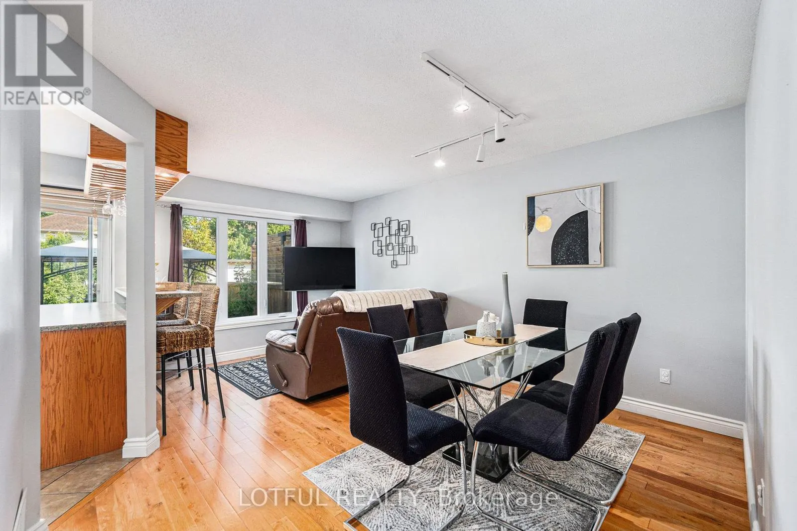 107 QUEENSBURY DRIVE