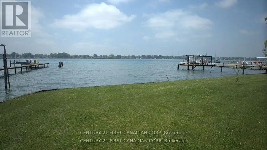 3877 ST CLAIR PARKWAY