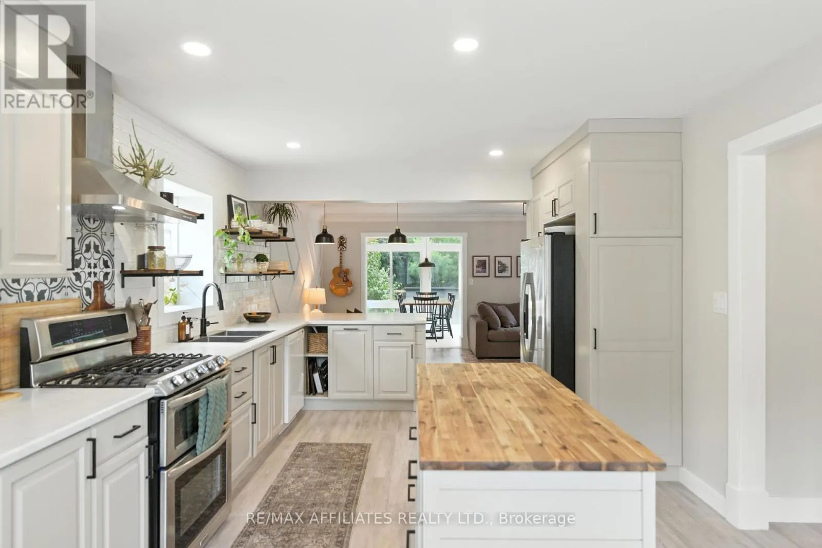 2C BAXTER DRIVE