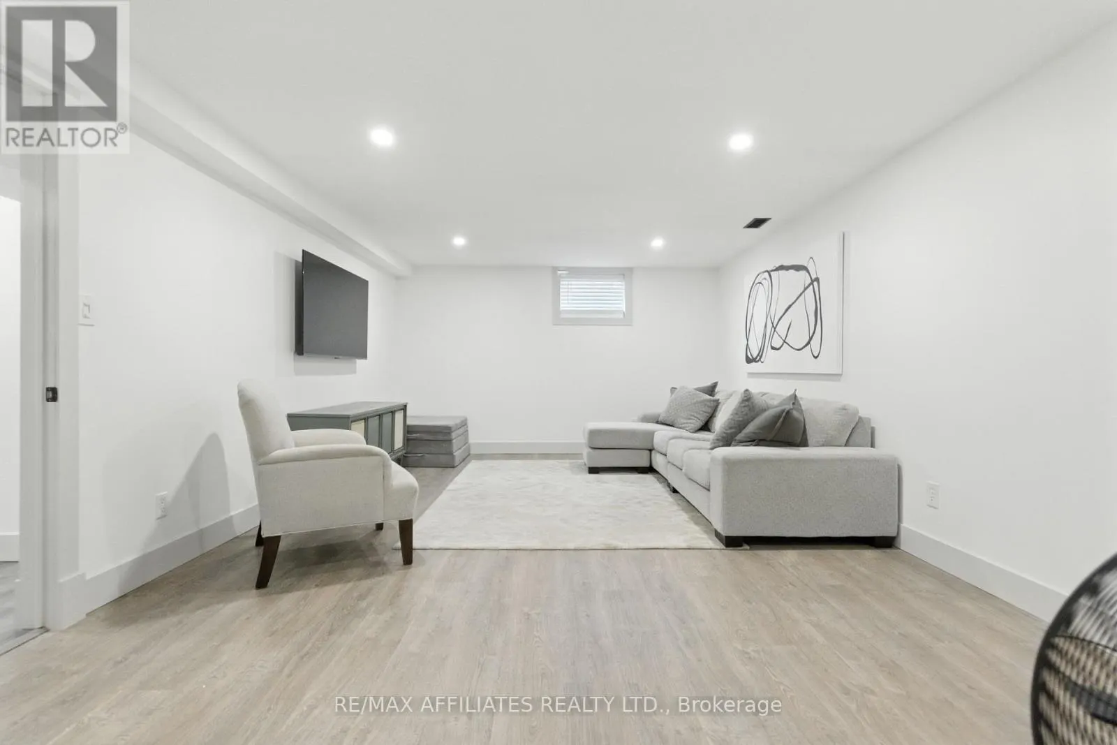 2C BAXTER DRIVE