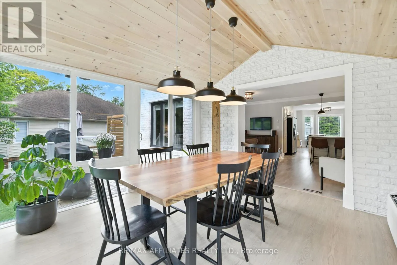2C BAXTER DRIVE