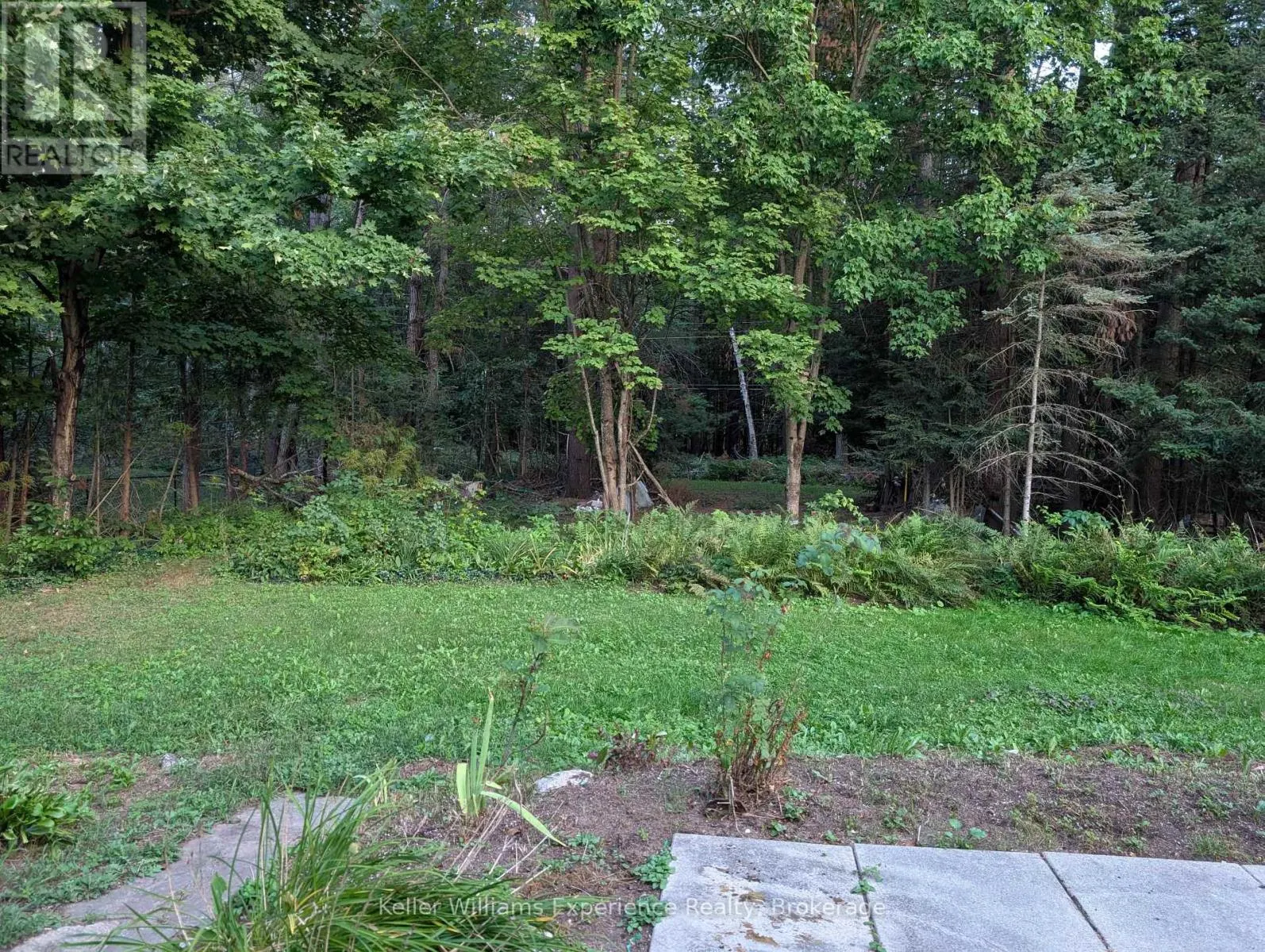 386 BEAUMONT DRIVE